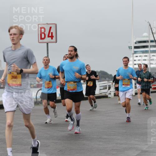 13.09.2026 - Kiel Lauf Andreas Tolksdorf http://msf.ph/oto/10480280 13.09.2026 11:54:12 Kiellinie 602, 766, 4, 5069, 39, 2422, 83 meine-sportfotos.de