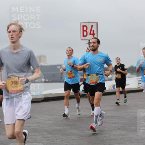 13.09.2026 - Kiel Lauf Andreas Tolksdorf http://msf.ph/oto/10480287 13.09.2026 11:54:13 Kiellinie 60, 766, 069, 4 meine-sportfotos.de