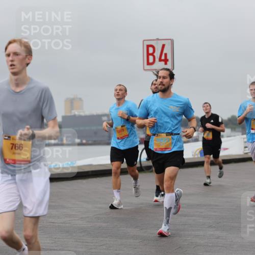 13.09.2026 - Kiel Lauf Andreas Tolksdorf http://msf.ph/oto/10480288 13.09.2026 11:54:13 Kiellinie 60, 766, 069, 4 meine-sportfotos.de