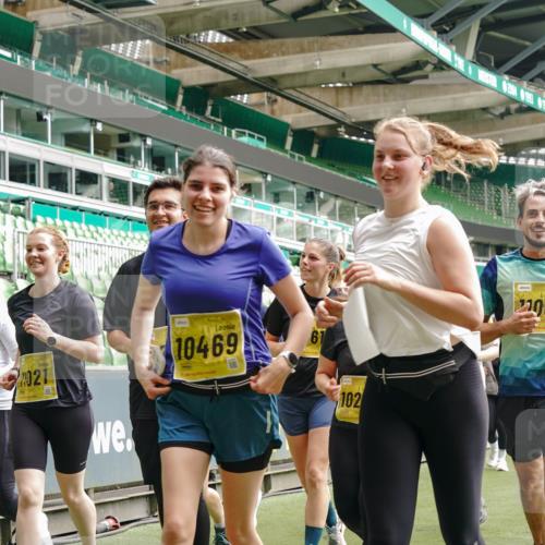 13.09.2026 - 21. swb-Marathon Bremen Michael Burmester http://msf.ph/oto/10480289 13.09.2026 10:41:34 Laufen im Stadion 10148, 10155, 10163, 10169, 10213, 10247, 10299, 10313, 10321, 10354, 10395, 10396, 10399, 10406, 10414, 10417, 10419, 10422, 10424, 10435, 10455, 10461, 10462, 10483, 10490, 10519, 10527, 10545, 10546, 10547, 10570, 10582, 10586, 10611, 10644, 10694, 10705, 10706, 10719, 10722, 10766, 10768, 10776, 10804, 10859, 10889, 10909, 10963, 10977, 11043, 11048, 11084, 11085, 11090, 11097, 11098, 11192 meine-sportfotos.de