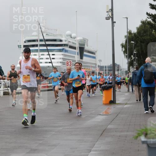 13.09.2026 - Kiel Lauf Andreas Tolksdorf http://msf.ph/oto/10480308 13.09.2026 11:54:15 Kiellinie 2422, 3, 12486, 1 meine-sportfotos.de