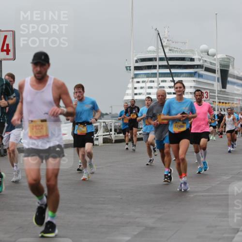 13.09.2026 - Kiel Lauf Andreas Tolksdorf http://msf.ph/oto/10480348 13.09.2026 11:54:17 Kiellinie 4, 2422, 12486, 83 meine-sportfotos.de