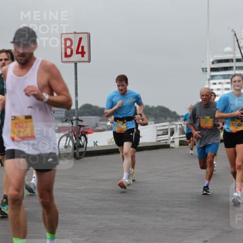 13.09.2026 - Kiel Lauf Andreas Tolksdorf http://msf.ph/oto/10480361 13.09.2026 11:54:18 Kiellinie 6689, 2422, 4, 12486, 3 meine-sportfotos.de