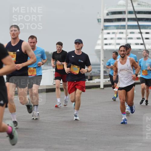 13.09.2026 - Kiel Lauf Andreas Tolksdorf http://msf.ph/oto/10480387 13.09.2026 11:54:24 Kiellinie 4, 987, 1, 35, 5208, 7094, 3, 20 meine-sportfotos.de