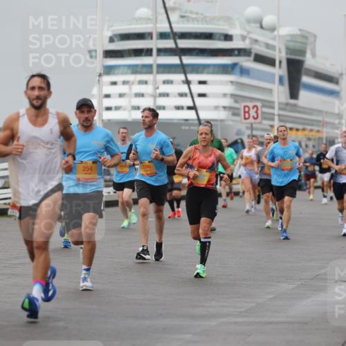 13.09.2026 - Kiel Lauf Andreas Tolksdorf http://msf.ph/oto/10480408 13.09.2026 11:54:25 Kiellinie 254, 3396, 3 meine-sportfotos.de
