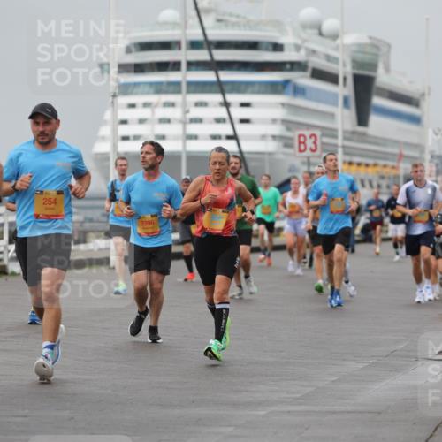 13.09.2026 - Kiel Lauf Andreas Tolksdorf http://msf.ph/oto/10480423 13.09.2026 11:54:26 Kiellinie 254, 3396, 3 meine-sportfotos.de
