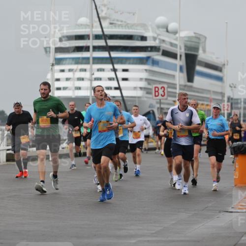 13.09.2026 - Kiel Lauf Andreas Tolksdorf http://msf.ph/oto/10480463 13.09.2026 11:54:29 Kiellinie 3721, 3, 2876 meine-sportfotos.de