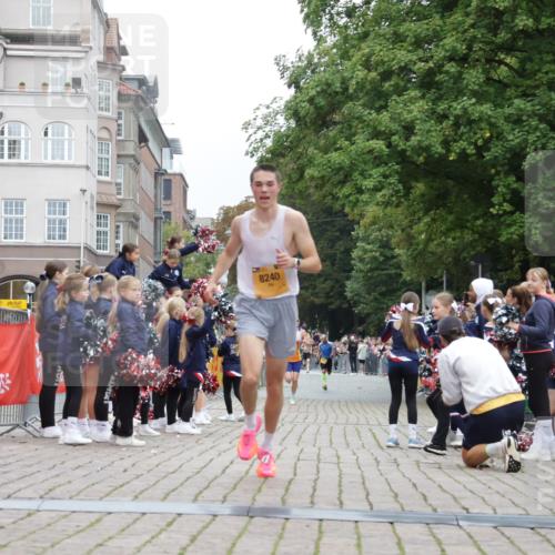 13.09.2026 - Kiel Lauf Yannick Fuchs http://msf.ph/oto/10484803 13.09.2026 10:23:01 Ziel 9678, 151, 5326, 5603, 8240, 3465, 4645, 8809, 10568, 8240 meine-sportfotos.de