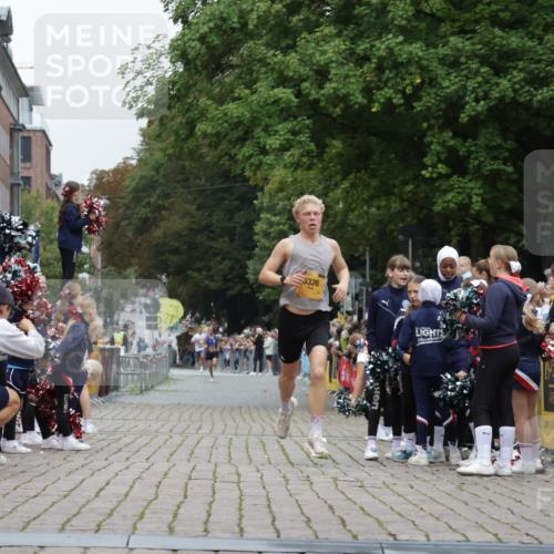13.09.2026 - Kiel Lauf Yannick Fuchs http://msf.ph/oto/10487120 13.09.2026 10:23:22 Ziel 3465, 4645, 6302, 8809, 5326, 9678, 10568, 716, 2937, 5326 meine-sportfotos.de