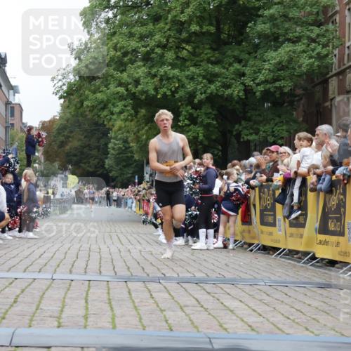 13.09.2026 - Kiel Lauf Yannick Fuchs http://msf.ph/oto/10487122 13.09.2026 10:23:23 Ziel 3465, 4645, 6302, 8809, 5326, 8809, 9678, 10568, 716, 2937, 5326 meine-sportfotos.de