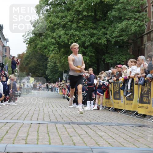 13.09.2026 - Kiel Lauf Yannick Fuchs http://msf.ph/oto/10487123 13.09.2026 10:23:23 Ziel 3465, 4645, 6302, 8809, 5326, 8809, 9678, 10568, 716, 2937, 5326 meine-sportfotos.de