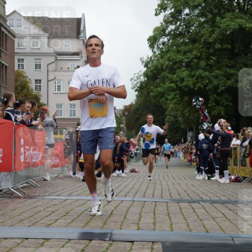 13.09.2026 - Kiel Lauf Yannick Fuchs http://msf.ph/oto/10487148 13.09.2026 10:23:45 Ziel 2937, 716, 3465, 4645, 6302, 8809, 10568, 8809, 9678, 10568 meine-sportfotos.de