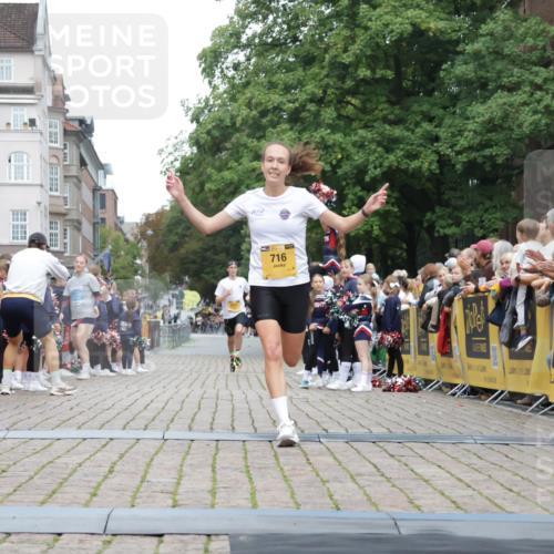 13.09.2026 - Kiel Lauf Yannick Fuchs http://msf.ph/oto/10487183 13.09.2026 10:24:09 Ziel 6018, 6433, 7195, 716, 2937, 2664, 7457, 9298, 11647, 716 meine-sportfotos.de