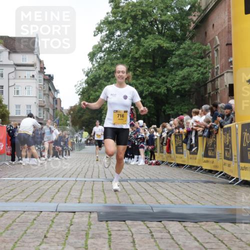 13.09.2026 - Kiel Lauf Yannick Fuchs http://msf.ph/oto/10487186 13.09.2026 10:24:09 Ziel 6018, 6433, 7195, 716, 2937, 2664, 7457, 9298, 11647, 716 meine-sportfotos.de