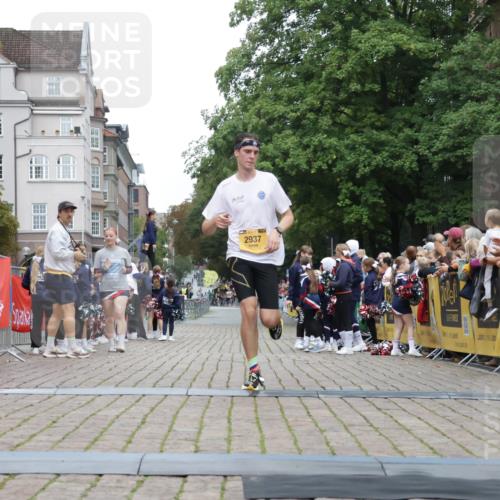 13.09.2026 - Kiel Lauf Yannick Fuchs http://msf.ph/oto/10487192 13.09.2026 10:24:13 Ziel 2664, 6018, 6433, 7195, 9298, 2937, 4199, 7457, 11647, 716, 2937 meine-sportfotos.de