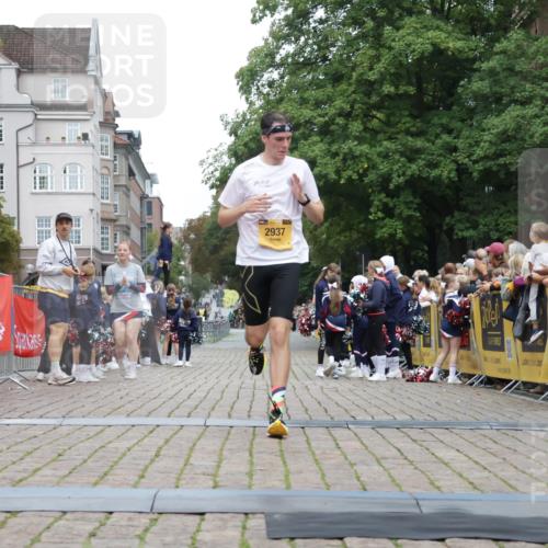 13.09.2026 - Kiel Lauf Yannick Fuchs http://msf.ph/oto/10487194 13.09.2026 10:24:13 Ziel 2664, 6018, 6433, 7195, 9298, 2937, 4199, 7457, 11647, 716, 2937 meine-sportfotos.de