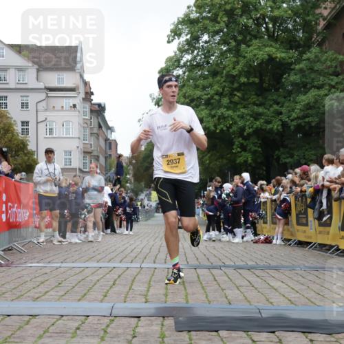 13.09.2026 - Kiel Lauf Yannick Fuchs http://msf.ph/oto/10487197 13.09.2026 10:24:13 Ziel 2664, 6018, 6433, 7195, 9298, 2937, 4199, 7457, 11647, 716, 2937 meine-sportfotos.de