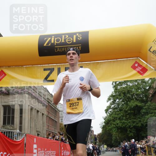 13.09.2026 - Kiel Lauf Yannick Fuchs http://msf.ph/oto/10487199 13.09.2026 10:24:15 Ziel 2664, 6018, 6433, 7195, 9298, 4199, 7457, 11647, 716, 2937 meine-sportfotos.de