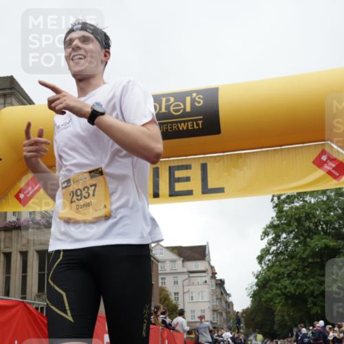 13.09.2026 - Kiel Lauf Yannick Fuchs http://msf.ph/oto/10487201 13.09.2026 10:24:16 Ziel 2664, 6018, 6433, 7195, 9298, 4199, 7457, 11647, 716, 2937 meine-sportfotos.de