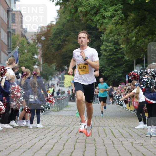 13.09.2026 - Kiel Lauf Yannick Fuchs http://msf.ph/oto/10487209 13.09.2026 10:24:40 Ziel 2501, 4199, 2664, 4199, 6018, 6433, 7195, 7457, 9298, 11647, 2158, 6174, 7069, 7233, 8656, 11798, 6433 meine-sportfotos.de