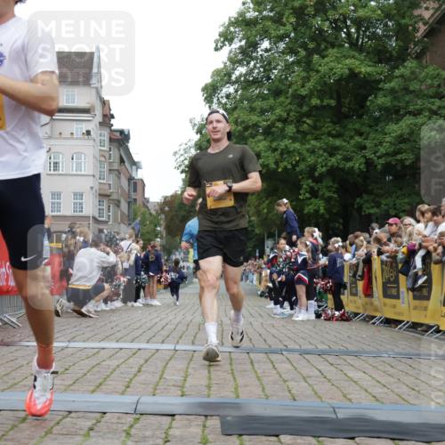 13.09.2026 - Kiel Lauf Yannick Fuchs http://msf.ph/oto/10487214 13.09.2026 10:24:44 Ziel 2158, 2501, 11798, 2664, 4199, 6018, 7195, 7457, 9298, 11647, 6174, 7069, 7233, 8656, 6018, 6433, 7195 meine-sportfotos.de