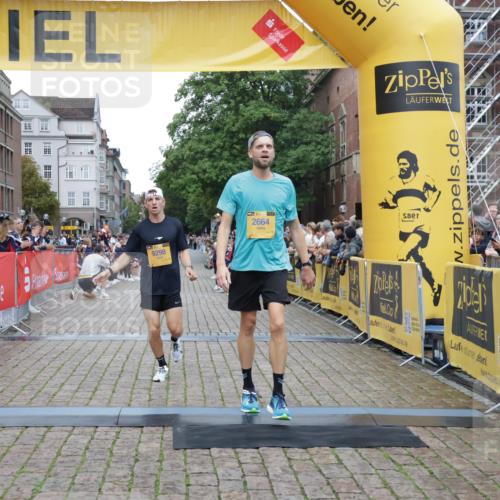 13.09.2026 - Kiel Lauf Yannick Fuchs http://msf.ph/oto/10487222 13.09.2026 10:24:52 Ziel 2158, 7069, 7233, 8656, 11798, 2501, 4199, 7457, 9298, 11647, 6174, 2664, 7195, 9298 meine-sportfotos.de