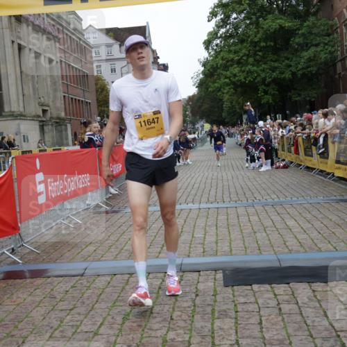 13.09.2026 - Kiel Lauf Yannick Fuchs http://msf.ph/oto/10487230 13.09.2026 10:24:59 Ziel 6174, 7069, 7233, 8656, 11798, 2158, 2501, 4199, 7457, 11798, 4858, 9298, 11647 meine-sportfotos.de