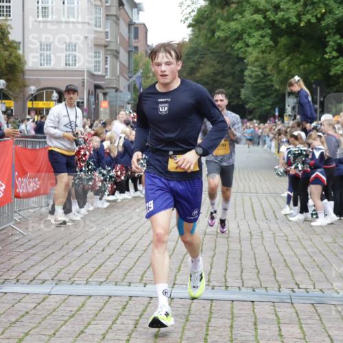 13.09.2026 - Kiel Lauf Yannick Fuchs http://msf.ph/oto/10487234 13.09.2026 10:25:03 Ziel 6174, 7069, 7233, 8656, 2158, 2501, 4199, 7233, 7457, 11798, 4858, 4199, 7457, 11647 meine-sportfotos.de