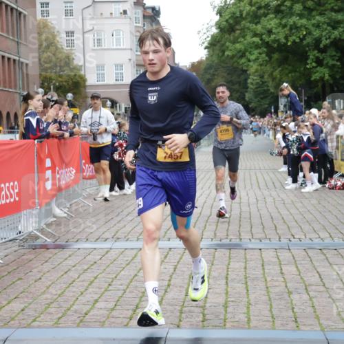 13.09.2026 - Kiel Lauf Yannick Fuchs http://msf.ph/oto/10487236 13.09.2026 10:25:03 Ziel 6174, 7069, 7233, 8656, 2158, 2501, 4199, 7233, 7457, 11798, 4858, 4199, 7457, 11647 meine-sportfotos.de