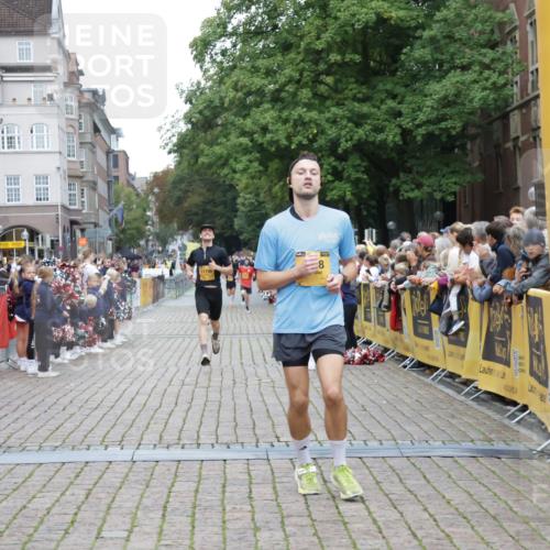 13.09.2026 - Kiel Lauf Yannick Fuchs http://msf.ph/oto/10487251 13.09.2026 10:25:21 Ziel 4858, 6958, 2158, 6174, 7069, 7233, 8656, 11798, 2084, 2107, 6585, 7377, 8566, 10095, 2158, 2501, 11798 meine-sportfotos.de
