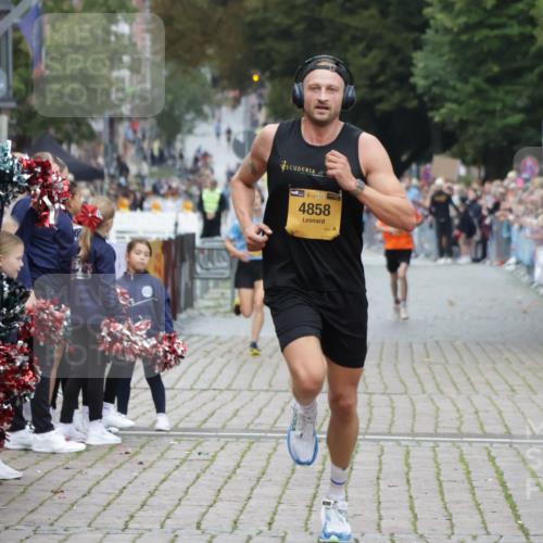 13.09.2026 - Kiel Lauf Yannick Fuchs http://msf.ph/oto/10487281 13.09.2026 10:25:49 Ziel 1625, 2084, 2107, 4463, 6585, 8643, 4858, 6585, 6958, 7377, 8566, 10095, 4167, 5001, 7595, 9077, 10850, 11169, 4858 meine-sportfotos.de