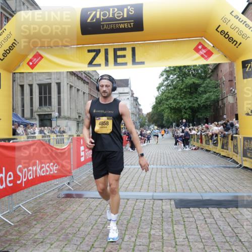 13.09.2026 - Kiel Lauf Yannick Fuchs http://msf.ph/oto/10487288 13.09.2026 10:25:54 Ziel 1625, 4463, 9077, 10850, 2084, 2107, 6585, 6958, 7377, 8566, 8643, 10095, 4167, 5001, 7595, 11169, 11348, 4858 meine-sportfotos.de