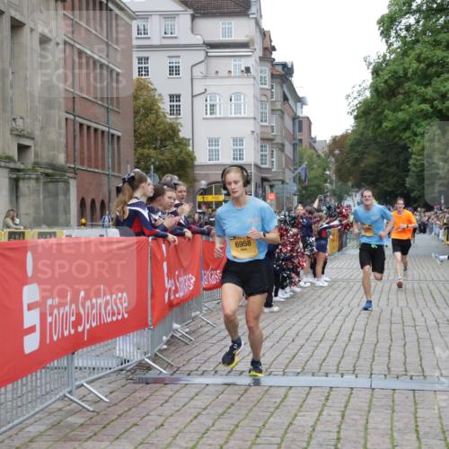 13.09.2026 - Kiel Lauf Yannick Fuchs http://msf.ph/oto/10487291 13.09.2026 10:26:00 Ziel 4167, 4463, 7595, 9077, 10850, 1625, 2084, 2107, 6585, 6958, 7377, 8566, 8643, 10095, 5001, 7294, 11169, 11348, 6958, 10095 meine-sportfotos.de