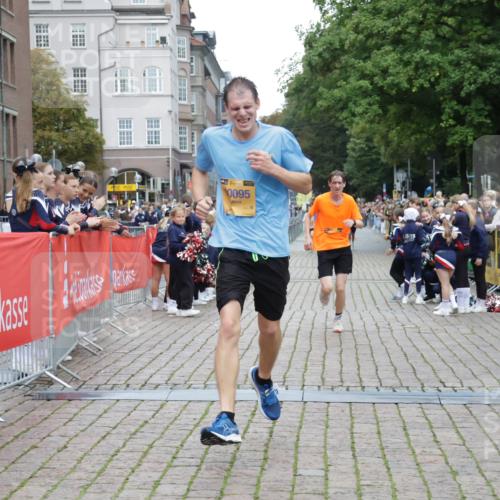 13.09.2026 - Kiel Lauf Yannick Fuchs http://msf.ph/oto/10487293 13.09.2026 10:26:02 Ziel 4167, 4463, 5001, 7595, 9077, 10850, 1625, 2084, 2107, 4463, 6585, 7377, 8566, 8643, 10095, 7294, 10964, 11169, 11348, 6958, 8566, 10095 meine-sportfotos.de