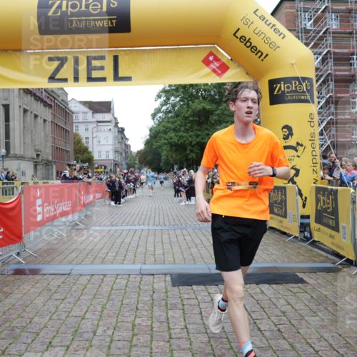 13.09.2026 - Kiel Lauf Yannick Fuchs http://msf.ph/oto/10487297 13.09.2026 10:26:07 Ziel 4167, 5001, 7595, 10850, 11169, 11348, 1625, 2084, 2107, 4463, 6585, 7377, 8643, 9077, 7294, 10034, 10964, 6958, 8566, 10095 meine-sportfotos.de