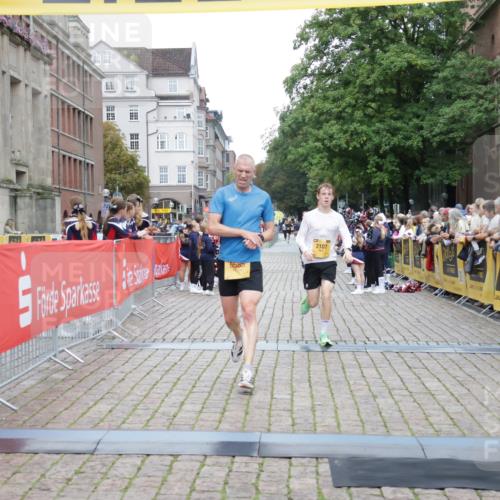 13.09.2026 - Kiel Lauf Yannick Fuchs http://msf.ph/oto/10487304 13.09.2026 10:26:14 Ziel 5001, 7294, 7595, 11169, 11348, 1625, 2084, 2107, 4167, 4463, 6585, 7595, 8643, 9077, 10850, 10034, 10964, 2084, 2107, 6585, 7377 meine-sportfotos.de