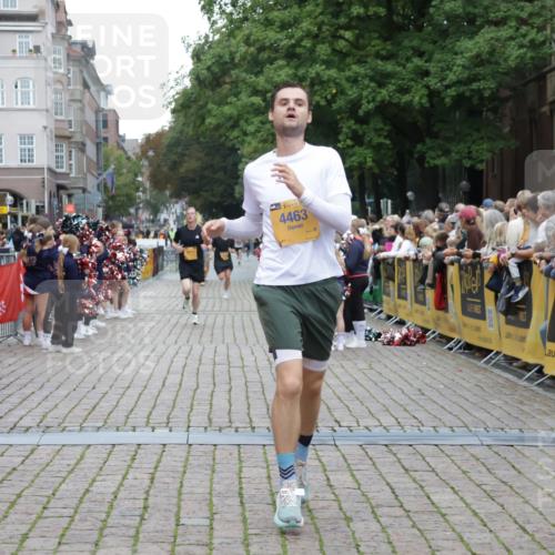 13.09.2026 - Kiel Lauf Yannick Fuchs http://msf.ph/oto/10487323 13.09.2026 10:26:27 Ziel 10034, 10964, 4167, 4463, 5001, 7294, 7595, 9077, 10850, 11169, 11348, 1102, 2244, 4278, 1625, 4463 meine-sportfotos.de