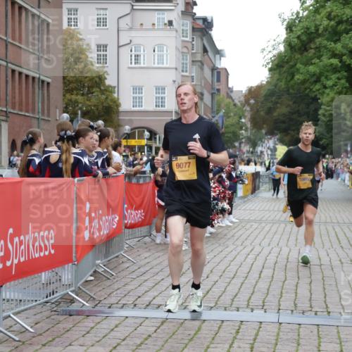 13.09.2026 - Kiel Lauf Yannick Fuchs http://msf.ph/oto/10487324 13.09.2026 10:26:31 Ziel 10034, 10964, 4167, 5001, 7294, 7595, 9077, 10850, 10964, 11169, 11348, 1102, 1717, 2244, 3945, 4278, 12421, 4463, 9077, 10850 meine-sportfotos.de