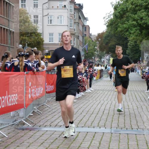 13.09.2026 - Kiel Lauf Yannick Fuchs http://msf.ph/oto/10487326 13.09.2026 10:26:31 Ziel 10034, 10964, 4167, 5001, 7294, 7595, 9077, 10850, 10964, 11169, 11348, 1102, 1717, 2244, 3945, 4278, 12421, 4463, 9077, 10850 meine-sportfotos.de