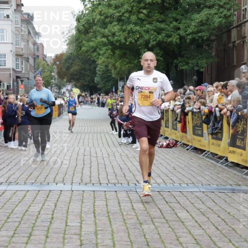 13.09.2026 - Kiel Lauf Yannick Fuchs http://msf.ph/oto/10487353 13.09.2026 10:26:50 Ziel 1102, 1717, 3945, 12421, 2244, 4278, 7294, 10034, 10964, 601, 1773, 1800, 5484, 6509, 9105, 12699, 12738, 7294, 11169, 11348 meine-sportfotos.de