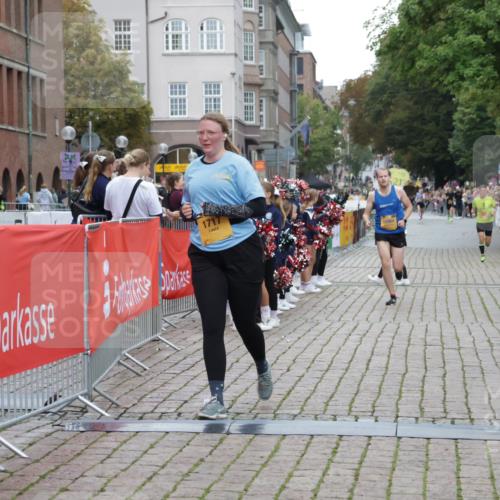 13.09.2026 - Kiel Lauf Yannick Fuchs http://msf.ph/oto/10487354 13.09.2026 10:26:51 Ziel 1102, 1717, 3945, 6509, 12421, 1102, 2244, 4278, 10034, 10964, 601, 1773, 1800, 5484, 9105, 12699, 12738, 7294, 11169, 11348 meine-sportfotos.de