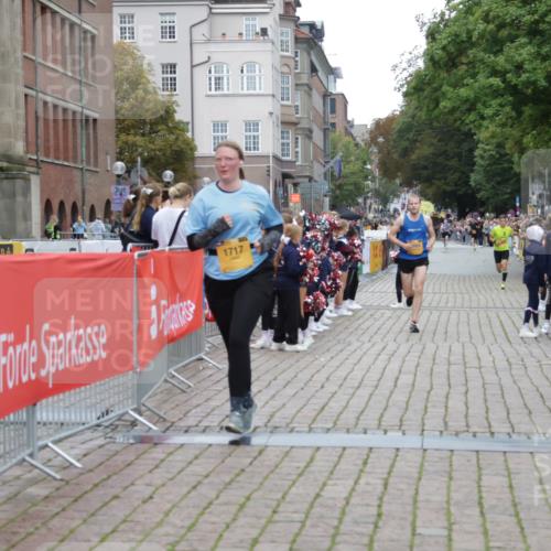 13.09.2026 - Kiel Lauf Yannick Fuchs http://msf.ph/oto/10487356 13.09.2026 10:26:52 Ziel 1717, 3945, 5484, 6509, 12421, 1102, 2244, 4278, 10034, 10964, 601, 1773, 1800, 9105, 12699, 12738, 7294, 11348 meine-sportfotos.de