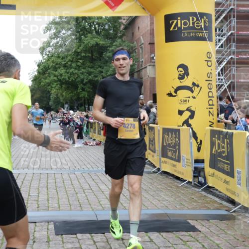 13.09.2026 - Kiel Lauf Yannick Fuchs http://msf.ph/oto/10487371 13.09.2026 10:27:13 Ziel 1773, 1800, 9089, 10435, 12699, 601, 1102, 1717, 3945, 5484, 6509, 9105, 12421, 12738, 1189, 1498, 4564, 6156, 8846, 9835, 10784, 1102, 2244, 4278 meine-sportfotos.de