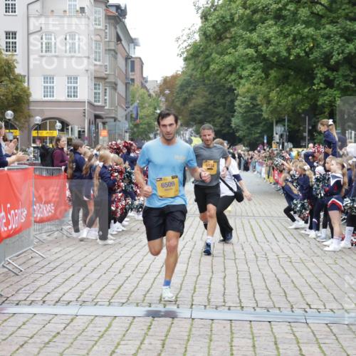 13.09.2026 - Kiel Lauf Yannick Fuchs http://msf.ph/oto/10487383 13.09.2026 10:27:30 Ziel 1189, 1498, 4564, 6156, 8846, 9835, 10784, 601, 1773, 1800, 5484, 6509, 8846, 9089, 9105, 10435, 12699, 12738, 531, 5080, 5513, 8276, 8919, 1717, 3945, 5484, 6509, 12421 meine-sportfotos.de