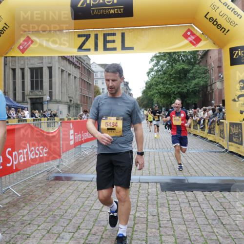 13.09.2026 - Kiel Lauf Yannick Fuchs http://msf.ph/oto/10487386 13.09.2026 10:27:35 Ziel 531, 1498, 4564, 5080, 6156, 9835, 601, 1189, 1773, 1800, 8846, 9089, 9105, 10435, 10784, 12699, 12738, 5513, 6621, 8276, 8919, 10520, 11062, 601, 5484, 6509, 9105, 12738 meine-sportfotos.de