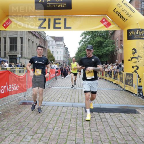 13.09.2026 - Kiel Lauf Yannick Fuchs http://msf.ph/oto/10487391 13.09.2026 10:27:38 Ziel 531, 1498, 4564, 5080, 6156, 8276, 9835, 1189, 1498, 1773, 1800, 6156, 8846, 9089, 10435, 10784, 12699, 5513, 6621, 8919, 10520, 11062, 601, 5484, 6509, 9105, 12699, 12738 meine-sportfotos.de