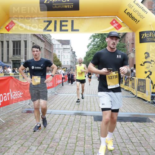 13.09.2026 - Kiel Lauf Yannick Fuchs http://msf.ph/oto/10487395 13.09.2026 10:27:38 Ziel 531, 1498, 4564, 5080, 6156, 8276, 9835, 1189, 1498, 1773, 1800, 6156, 8846, 9089, 10435, 10784, 12699, 5513, 6621, 8919, 10520, 11062, 601, 5484, 6509, 9105, 12699, 12738 meine-sportfotos.de