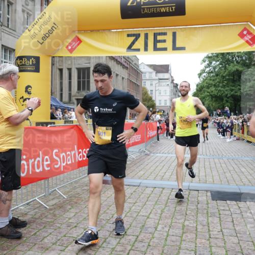 13.09.2026 - Kiel Lauf Yannick Fuchs http://msf.ph/oto/10487396 13.09.2026 10:27:39 Ziel 531, 4564, 5080, 8276, 9835, 1189, 1498, 1773, 1800, 6156, 8846, 9089, 10435, 10784, 12699, 5513, 6621, 8919, 10520, 11062, 601, 1800, 5484, 9105, 12699, 12738 meine-sportfotos.de