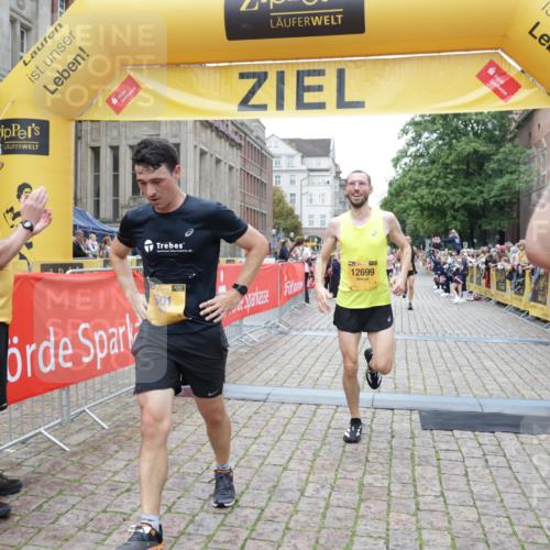 13.09.2026 - Kiel Lauf Yannick Fuchs http://msf.ph/oto/10487397 13.09.2026 10:27:39 Ziel 531, 4564, 5080, 8276, 9835, 1189, 1498, 1773, 1800, 6156, 8846, 9089, 10435, 10784, 12699, 5513, 6621, 8919, 10520, 11062, 601, 1800, 5484, 9105, 12699, 12738 meine-sportfotos.de