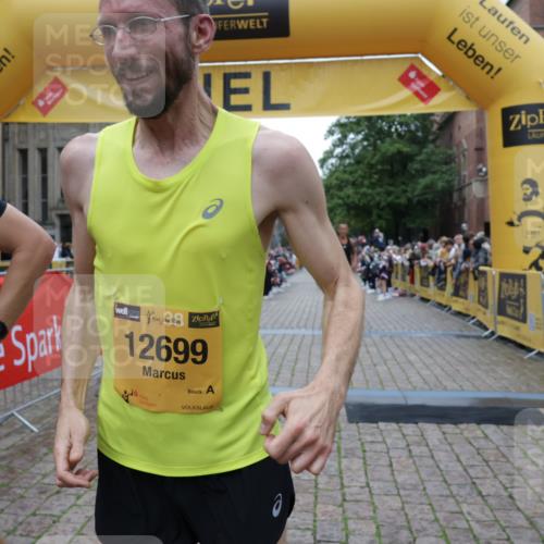 13.09.2026 - Kiel Lauf Yannick Fuchs http://msf.ph/oto/10487399 13.09.2026 10:27:41 Ziel 531, 4564, 5080, 8276, 9835, 1189, 1498, 1773, 1800, 6156, 8846, 9089, 10435, 10784, 5124, 5513, 6621, 8919, 10520, 11062, 601, 1800, 9105, 12699, 12738 meine-sportfotos.de